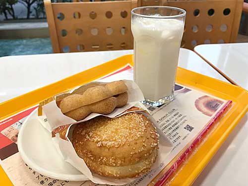 ミスタードーナツ　ポン・デ・キーマカレー＆タマゴ・デ・欧風カレー