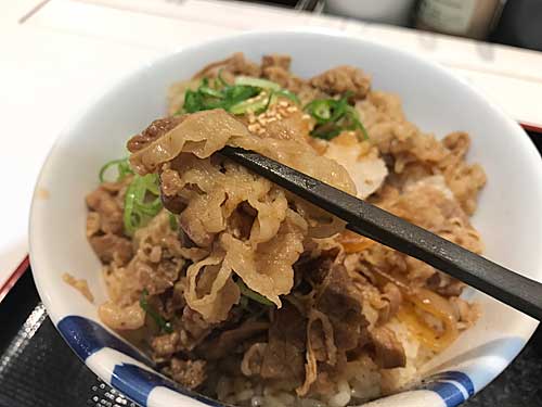おろしポン酢牛めしの牛肉