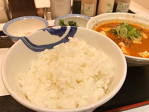 白いごはんと豆腐キムチチゲ