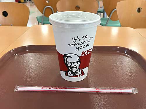 ケンタッキーフライドチキン　コーラ