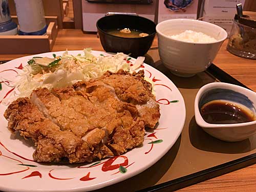 やよい軒　鶏もも一枚揚げ定食（にんにく醤油）