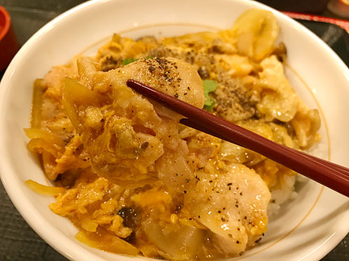 3種きのこの親子丼の具材