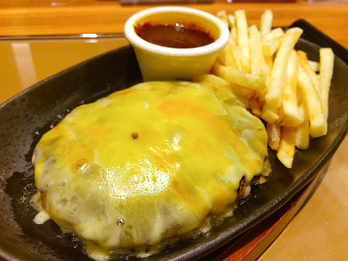 四種のチーズハンバーグ