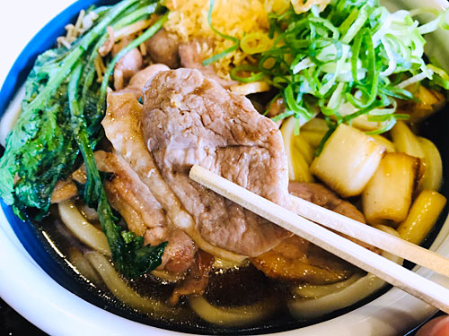 鴨すきうどんの鴨肉