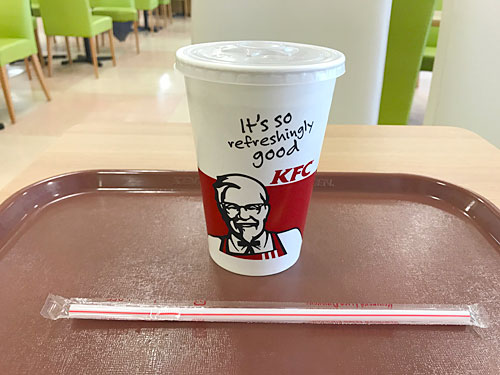 ケンタッキーフライドチキン　コーラ