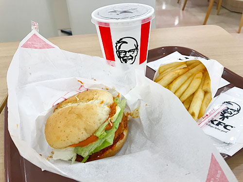 ケンタッキーフライドチキン　レッドホットサンド