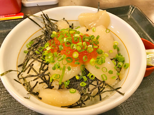 なか卯　生いくらほたて丼