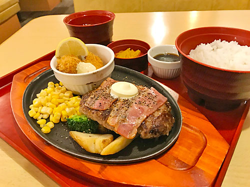Joyfull　ベーコンバタープレミアムハンバーグ＆広島県産かきフライ定食