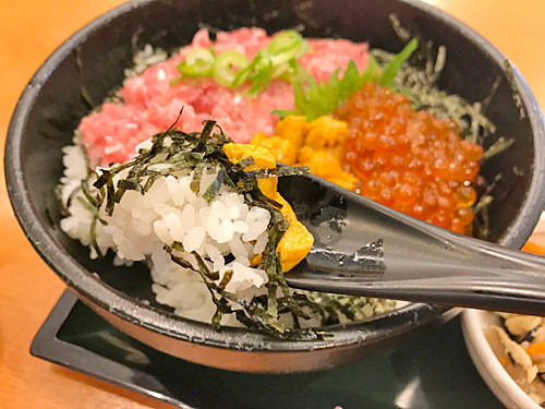 海鮮三種丼の具とごはん
