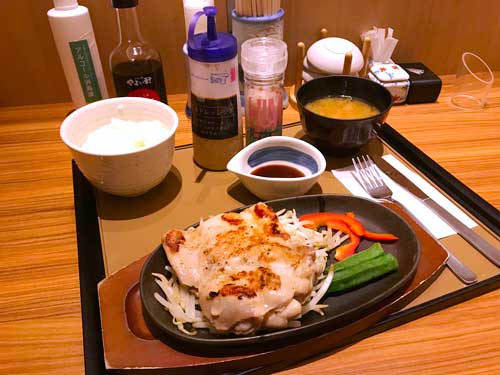 やよい軒　筋肉定食（にんにく醤油）