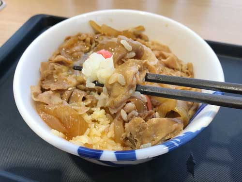 豚めしの具とごはん