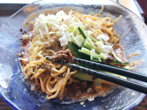胡麻どろ冷やし担担麺の肉ミンチ