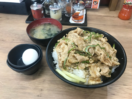 伝説のすた丼屋　すた丼