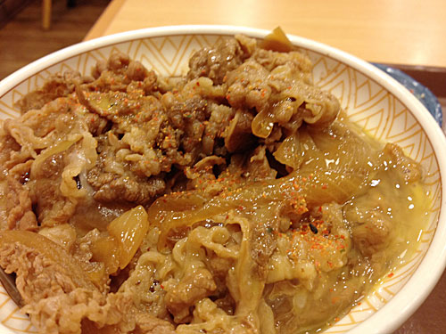 牛丼に生卵