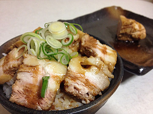 豚の角煮丼