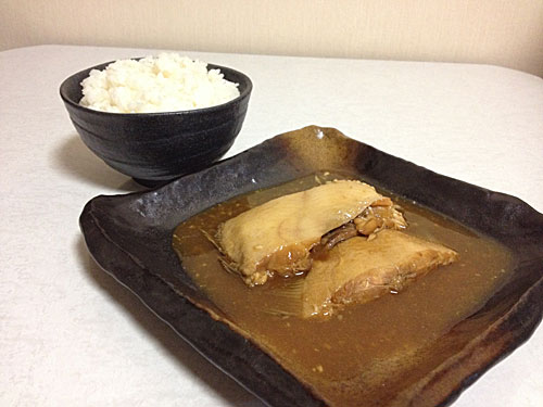 カレイの煮つけとごはん