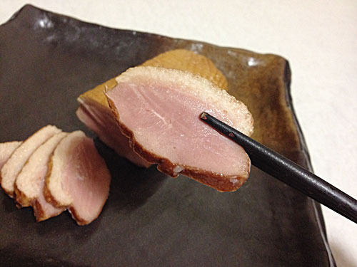 合鴨ロースをひと口