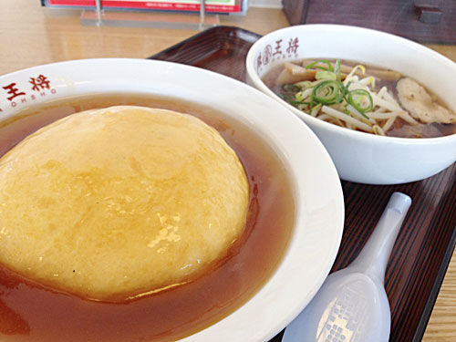 大阪王将　ふわとろ天津飯とちょい盛中華そば　アップ