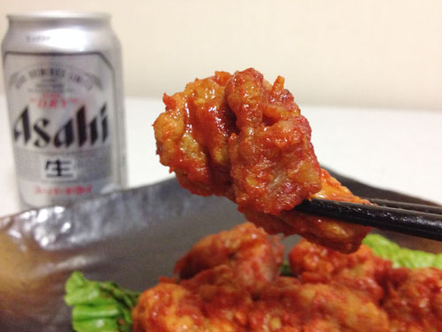 ヤンニョンチキンを食べてスーパードライを飲む