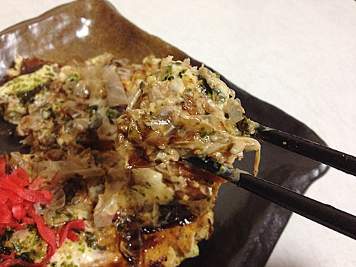 お好み焼きをひと口