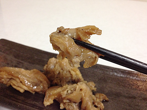 牛すじをひと口