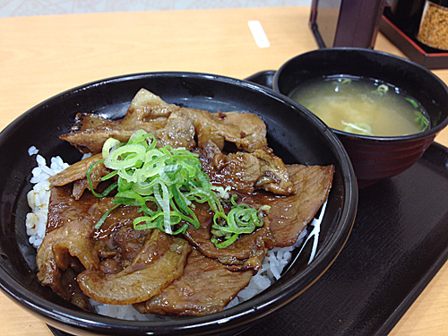 吉野家 ロース豚丼 十勝仕立て　アップ