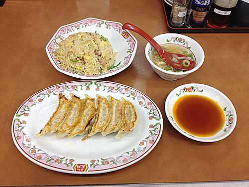 餃子の王将　焼めし＋餃子