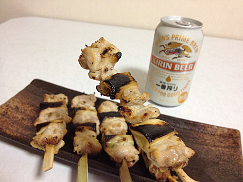 キリン一番搾りと焼きとり（ねぎもも串）
