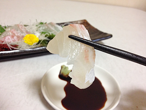真鯛の刺身をひと口