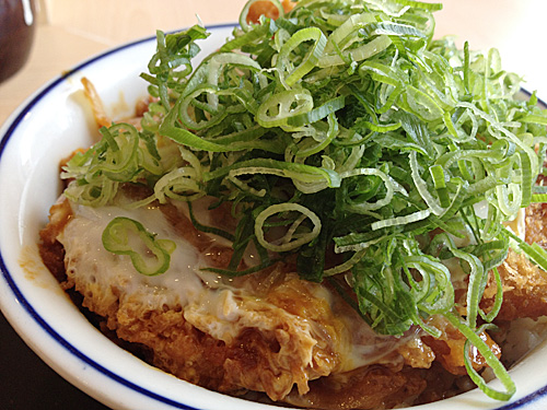 かつや　味噌カツ丼　アップ