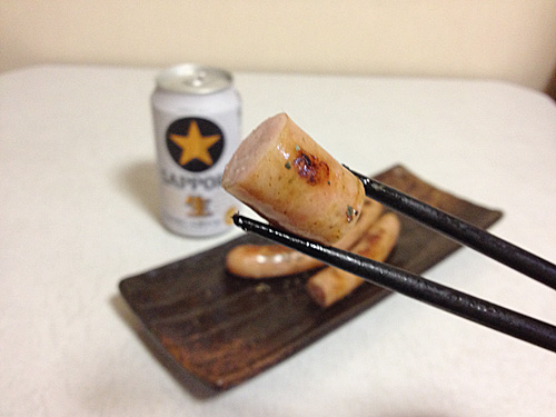 黒ラベルとハーブウインナー