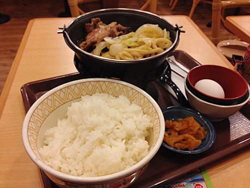 すき家　牛すき鍋定食　アップ