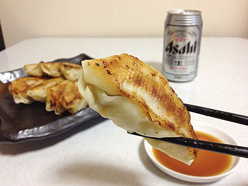 ビールとジャンボギョーザ