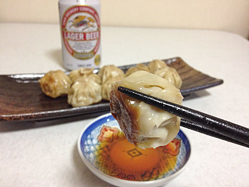黒にんにくギョーザとラガービール