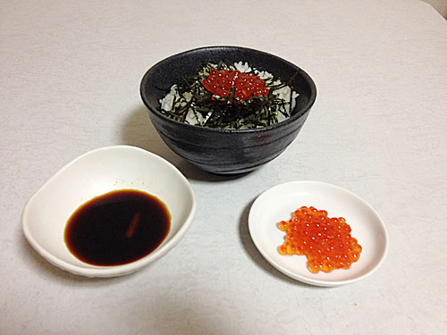 イクラ丼登場