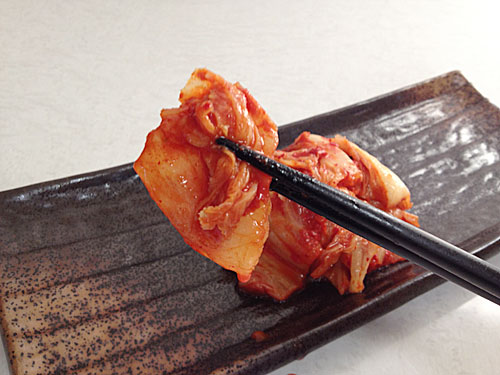 白菜キムチをひと口