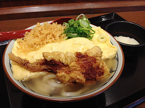 丸亀製麺　だし玉肉うどん　アップ