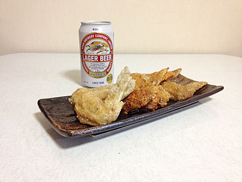 手羽先三種とキリンラガービール