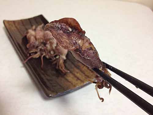 イカの甘辛煮をひと口