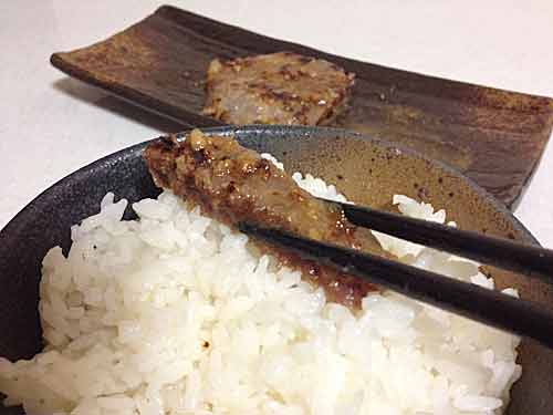 和牛の味噌漬けをごはんと一緒に