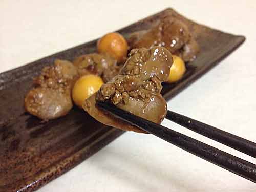 とりきも煮をひと口