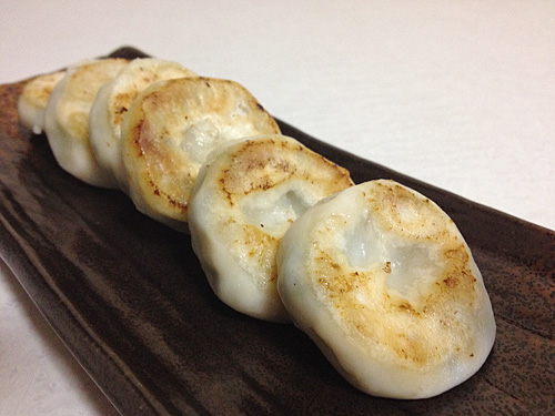 ニラ饅頭　アップ