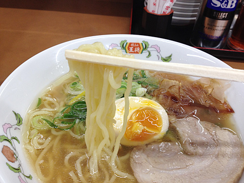 日本ラーメン　麺