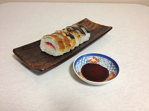 穴子寿司・焼きサバ寿司・〆サバ寿司と醤油
