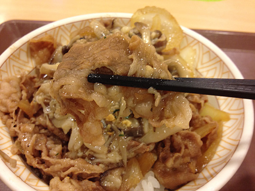きのこペペロンチーノ牛丼のきのこのお肉