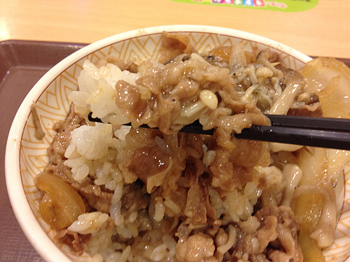 きのこペペロンチーノ牛丼のきのこをまとめて
