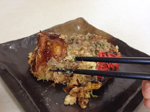 お好み焼きをひと口