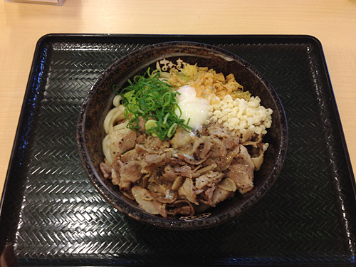 はなまるうどん　塩豚温玉ぶっかけ