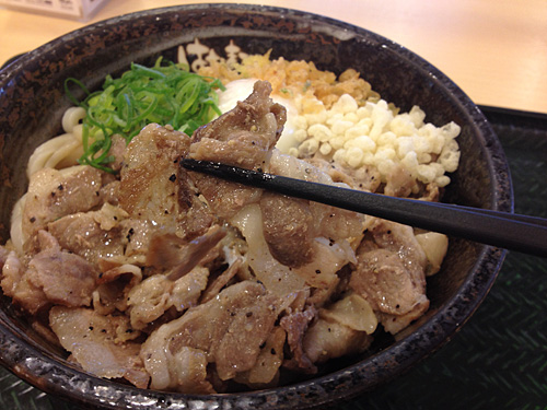 塩豚温玉ぶっかけのお肉