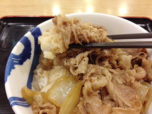 牛めしのごはんと牛肉